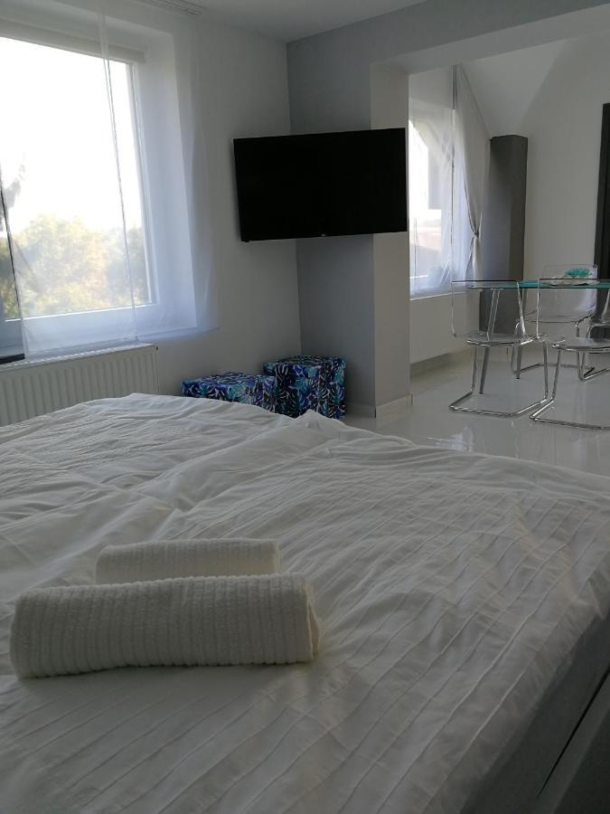 Aqua Solar Apartmanhaz Miskolc Bagian luar foto