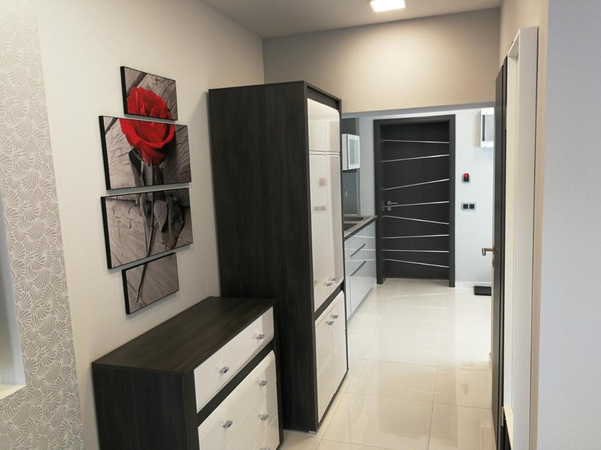 Aqua Solar Apartmanhaz Miskolc Bagian luar foto