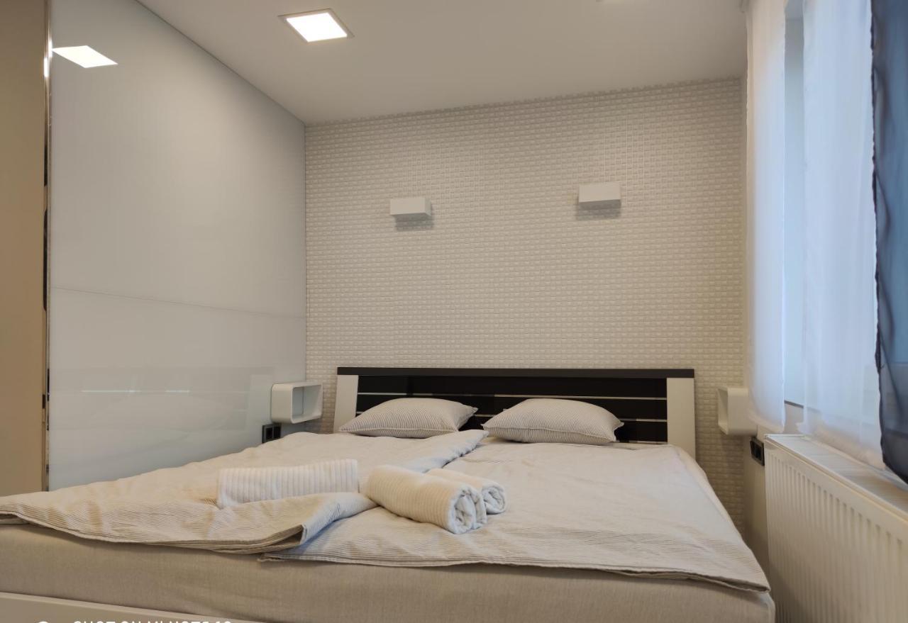 Aqua Solar Apartmanhaz Miskolc Bagian luar foto