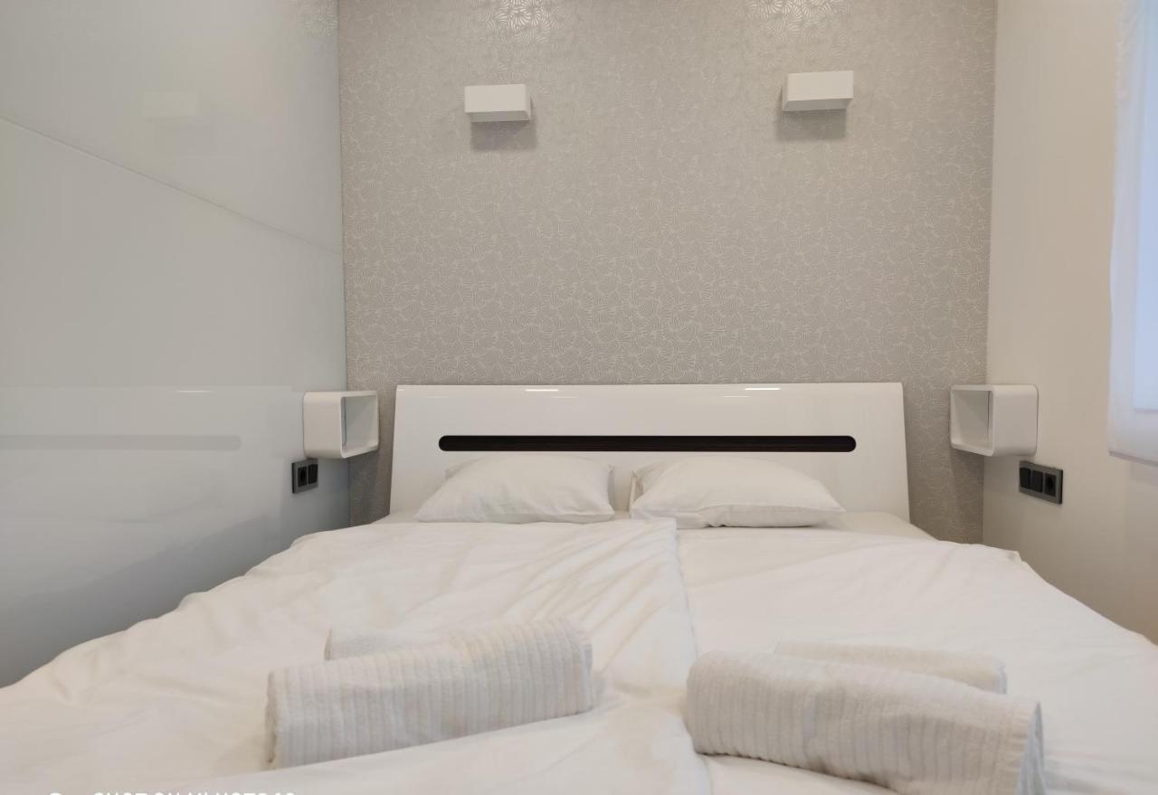 Aqua Solar Apartmanhaz Miskolc Bagian luar foto