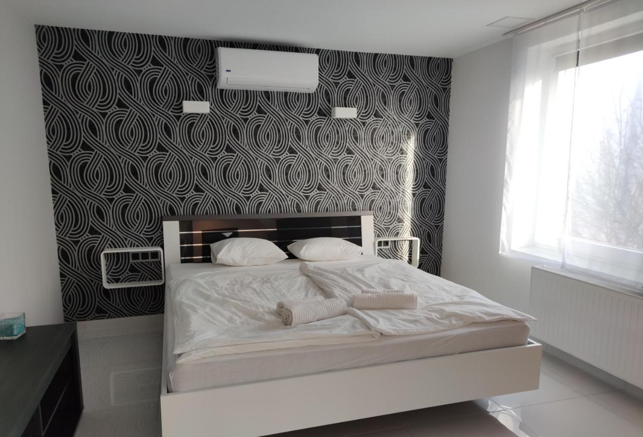 Aqua Solar Apartmanhaz Miskolc Bagian luar foto